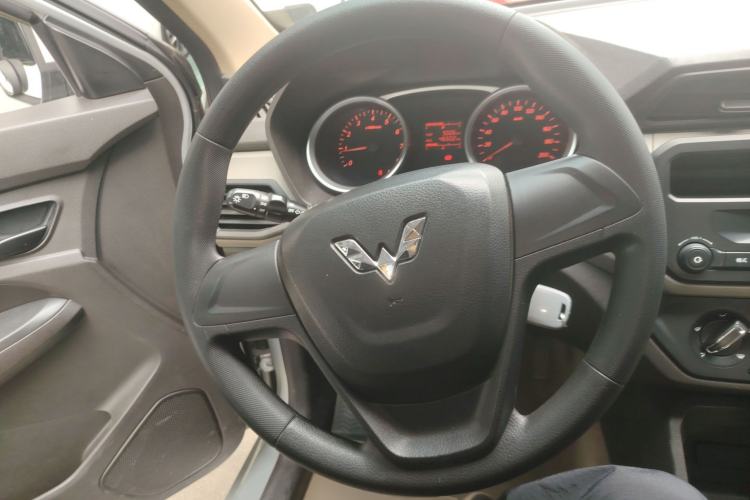 Used Wuling Hongguang 2018 1.5L S Standard Version L2B
