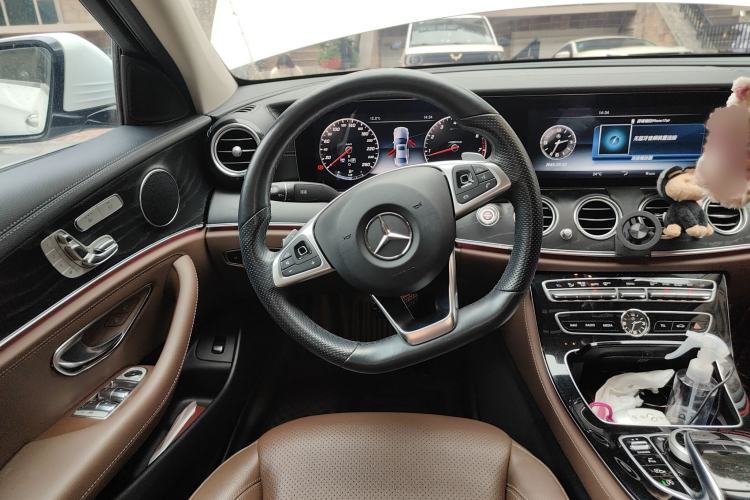 Used Mercedes-Benz E-Class 2016 E 300 L Sporty and Stylish Model