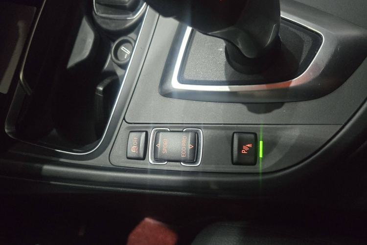 Used BMW 3 Series 2016 320Li Ambition Model
