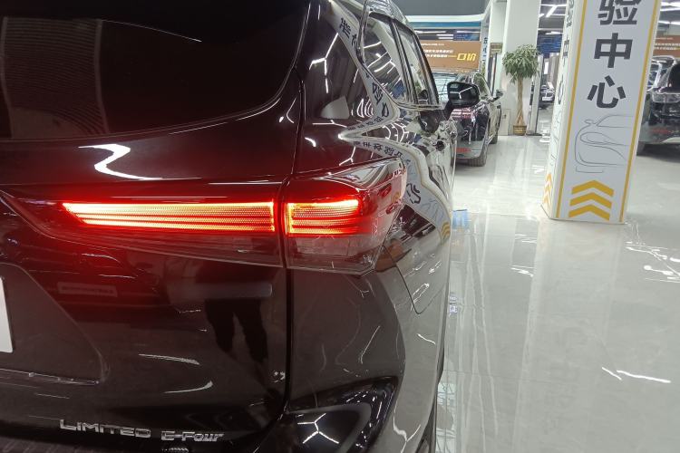 Used Toyota Crown Land Cruiser 2023 2.5L HEV Four-Wheel Drive Flagship Edition
