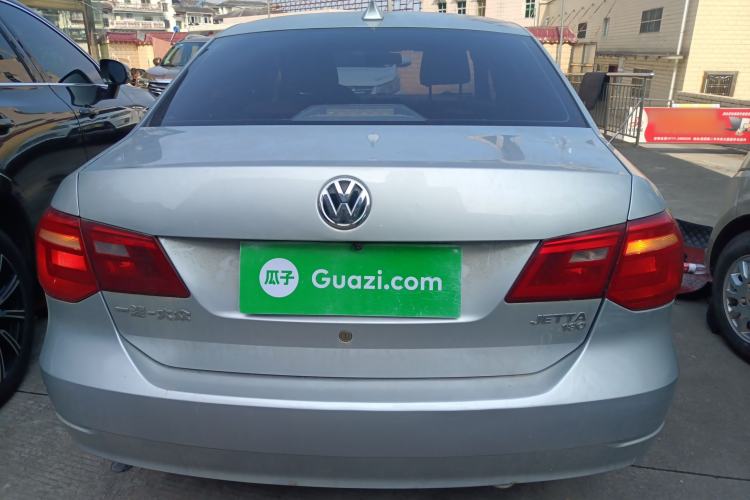 Used Volkswagen Jetta 2015 Value Edition 1.6L Manual Fashionable Style
