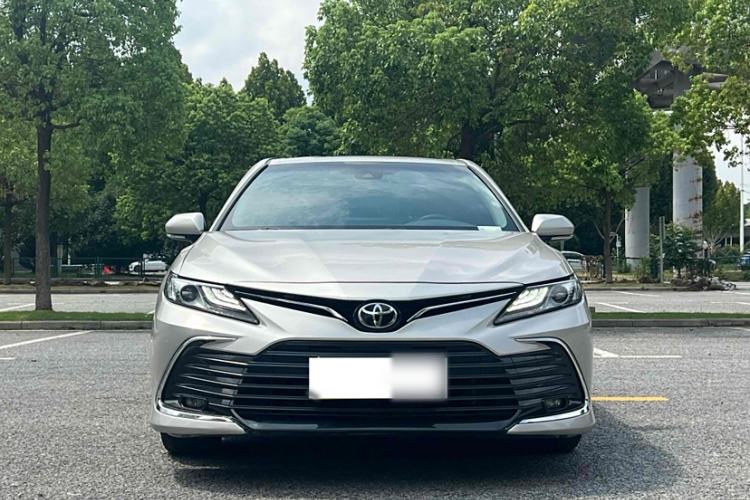 Used Toyota Camry 2021 2.0G Luxury Edition
