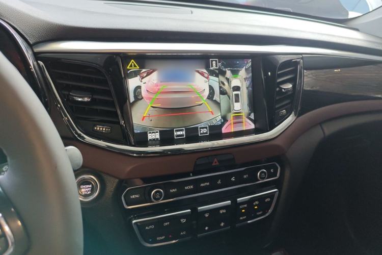 Used GAC Trumpchi GS8 2017 320T Two-Wheel Drive Luxury Smart Connectivity Version (7 Seats)