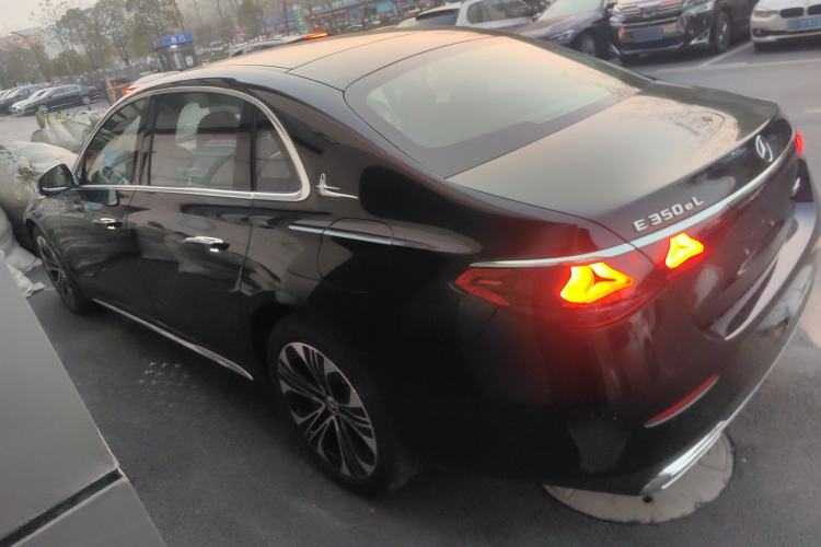 Used Mercedes-Benz E-Class New Energy 2024 E 350 e L Plug-in Hybrid Sedan