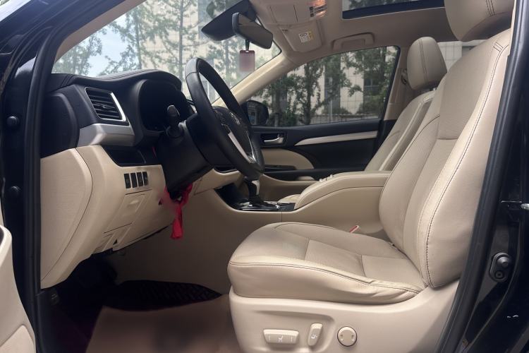 Used Toyota Highlander 2018 2.0T Four-Wheel Drive Luxury Version 7 Seats China VI Standard