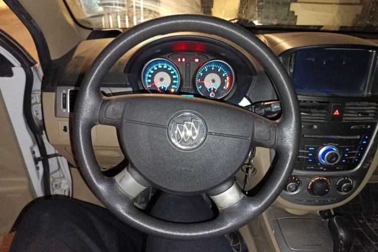 Used Buick Excelle 2013 1.5L Automatic Classic Model
