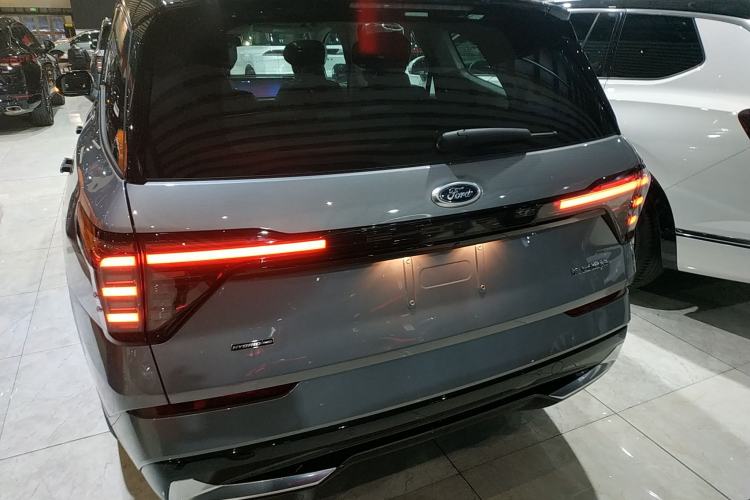 Used Ford Edge 2025 Ford Explorer L 2.0T EcoBoost E-Hybrid Four-Wheel-Drive 7-Seater Supreme Model