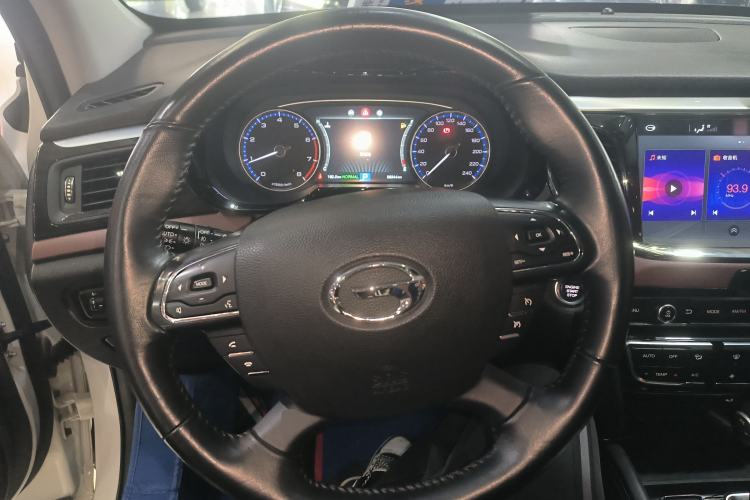 Used GAC Trumpchi GS8 2017 320T Two-Wheel Drive Luxury Edition (7 Seats)
