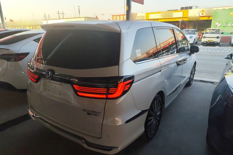 Used Honda Elysion 2022 2.0L eHEV Luxury First Edition
