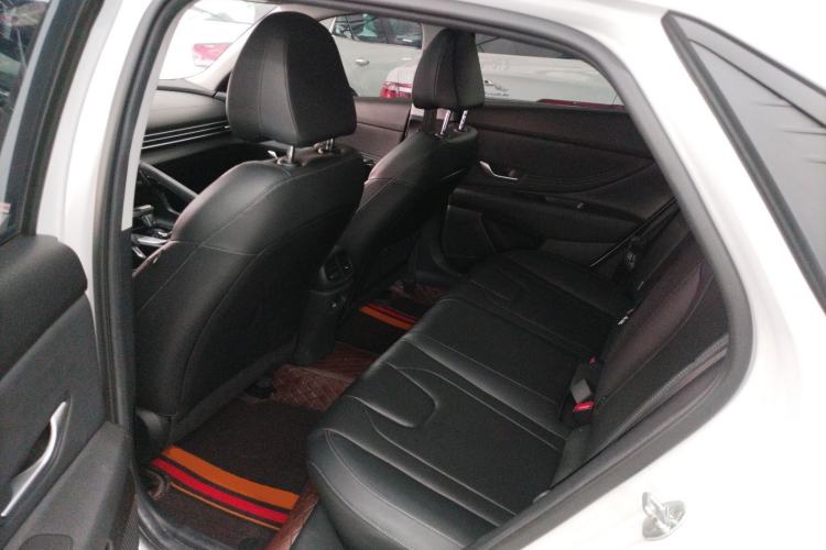 Used Hyundai Elantra 2022 1.5L CVT LUX Prestige Edition