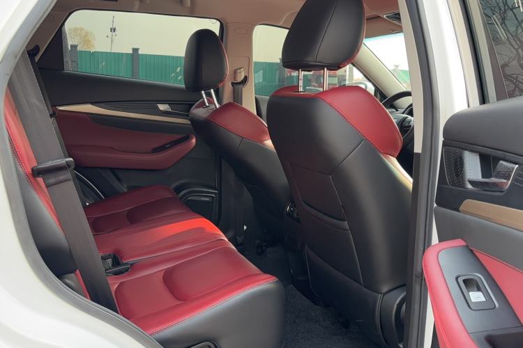 Used JETOUR X70 2023 1.5T DCT Beyond PRO+ Edition 5-Seater
