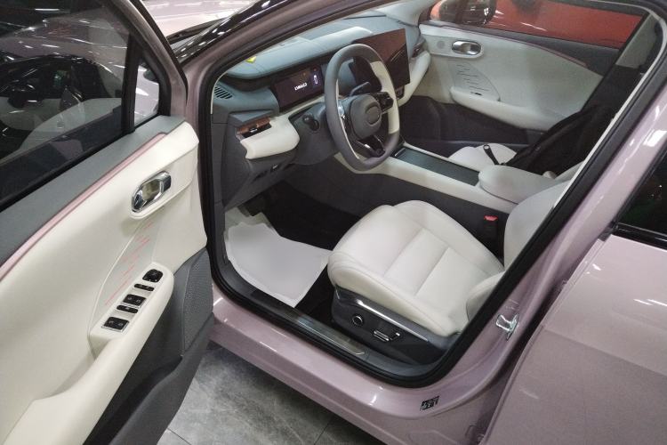 Used Lynk & Co 06 EM-P 2023 EM-P 126 Long-Range Halo