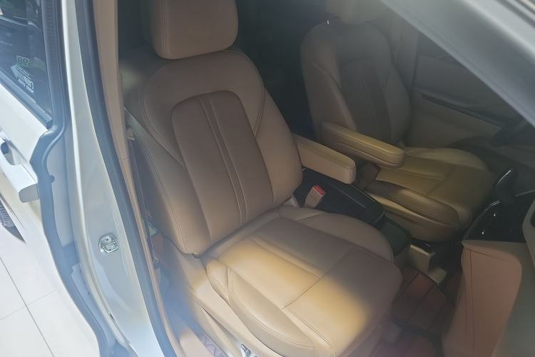 Used Buick GL8 2021 ES Land Cruiser 653T Luxury Edition
