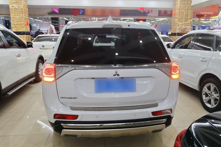 Used Mitsubishi Outlander 2014 2.4L 4x4 Deluxe Value Edition 5 Seats