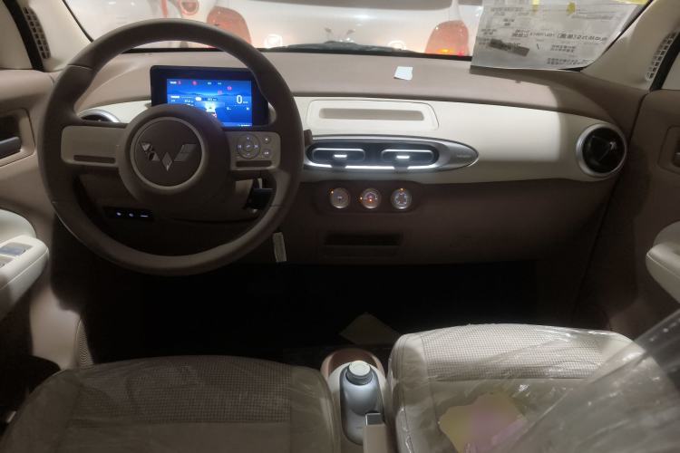 Used Wuling Hongguang MINIEV 2025 Four-Door Version Advanced Edition
