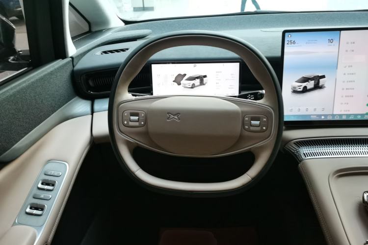 Used XPeng X9 2024 640 All-Wheel Drive High-Performance Max
