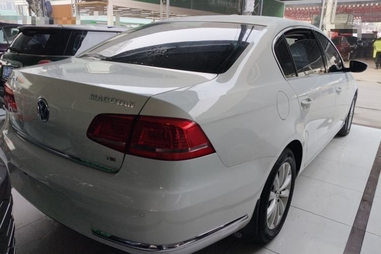 Used Volkswagen Magotan 2013 1.8TSI Premier Model
