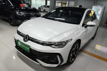 Used Volkswagen Golf 2025 300TSI R-Line