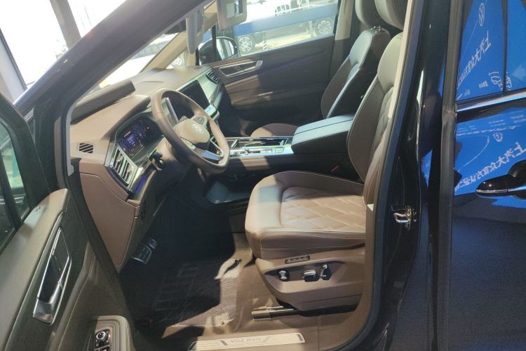 Used Volkswagen Viloran 2024 380TSI Premium Edition
