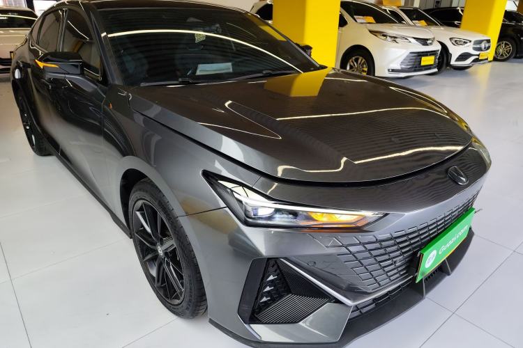 Used Changan UNI-V 2023 1.5T Prestige Model