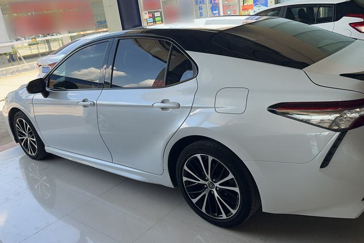 Used Toyota Camry 2019 2.0S FENGSHANG Version China VI Standard
