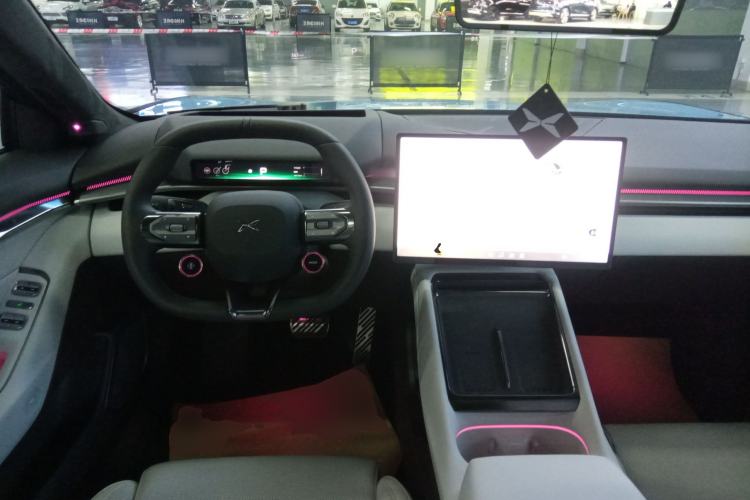 Used XPeng P7 
