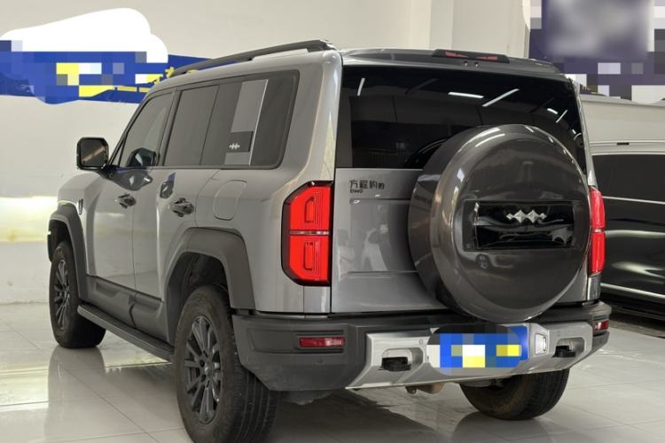 Used Formula Leopard Leopard 5 2023 Navigator Edition
