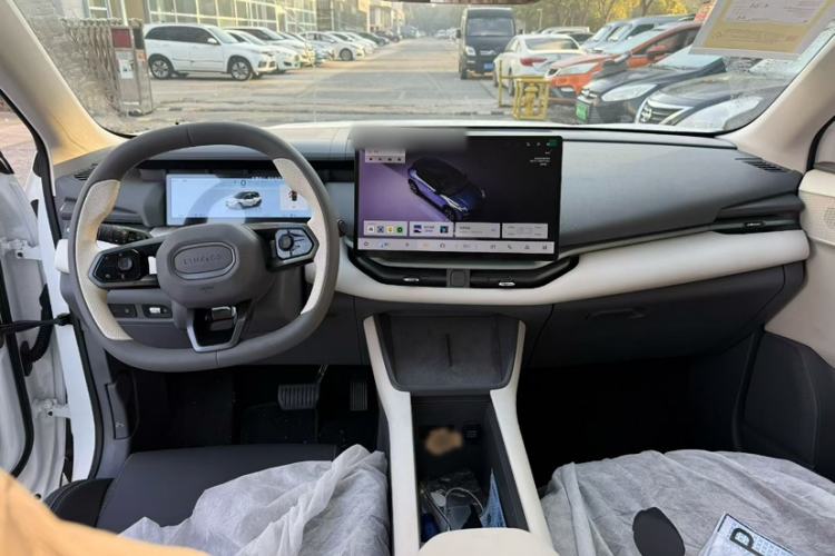 Used Lynk & Co 06 EM-P 2025 EM-P 126 Long-Range Max