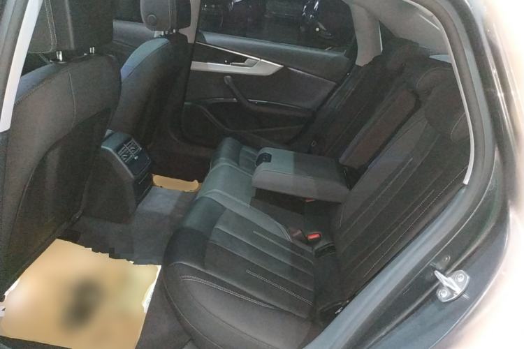 Used Audi A4L 2020 40 TFSI Fashionable and Elegant Model
