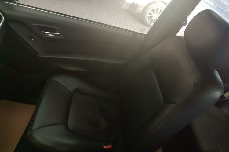 Used Leopaard Q6 2015 2.4L Manual 4x4 Excellence Edition
