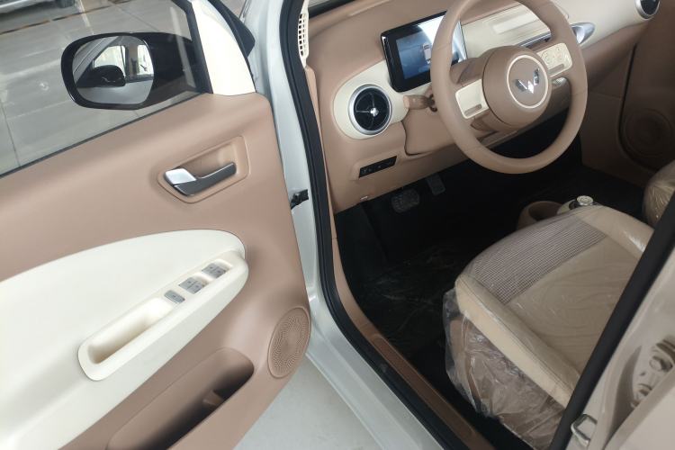 Used Wuling Hongguang MINIEV 2025 Four-Door Version Advanced Edition
