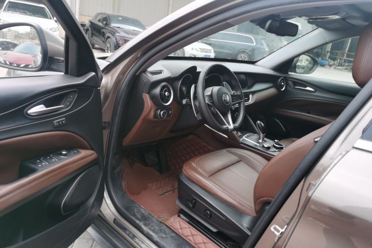 Used Alfa Romeo Stelvio 2017 2.0T 280HP Luxury Edition