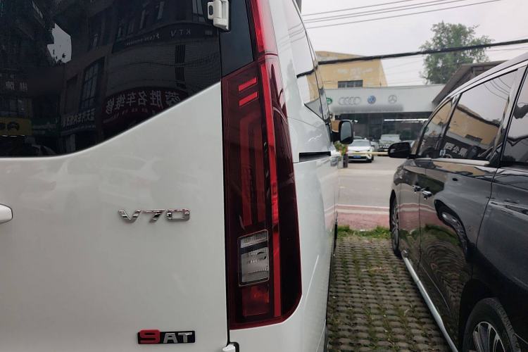 Used SAIC MAXUS Xintu V70 2023 2.0T Elite Edition Automatic Short Wheelbase Low Roof – 5/6 Seats
