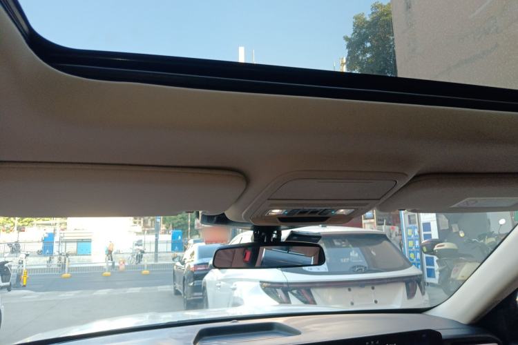 Used Ford Explorer 2023 EcoBoost 285 Four-Wheel Drive Stylish Plus Version 7 Seats
