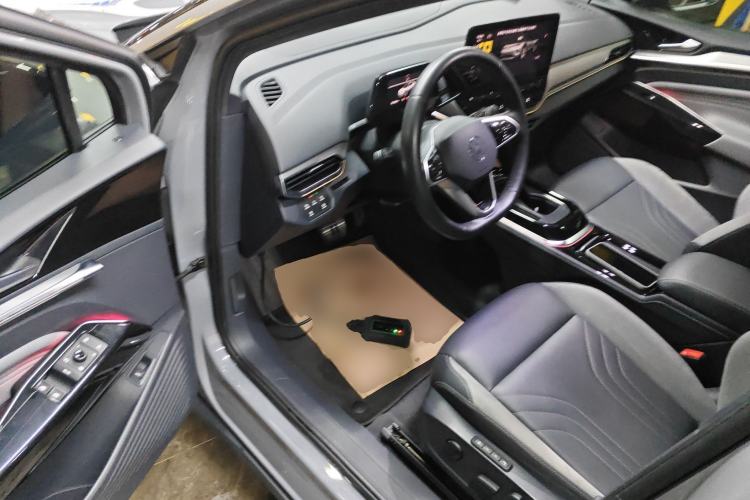 Used Volkswagen ID.4 CROZZ 2021 Long-Range PRO Two-Wheel Drive Version
