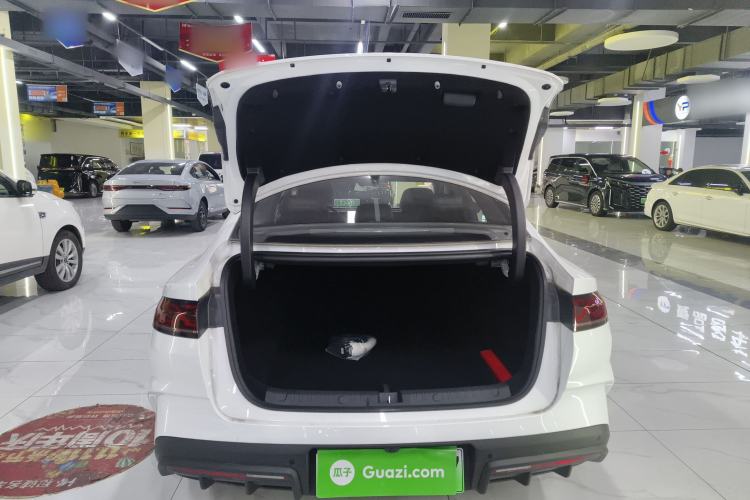 Used BYD Qin L 2025 DM-i Smart Drive 120KM Superior Model
