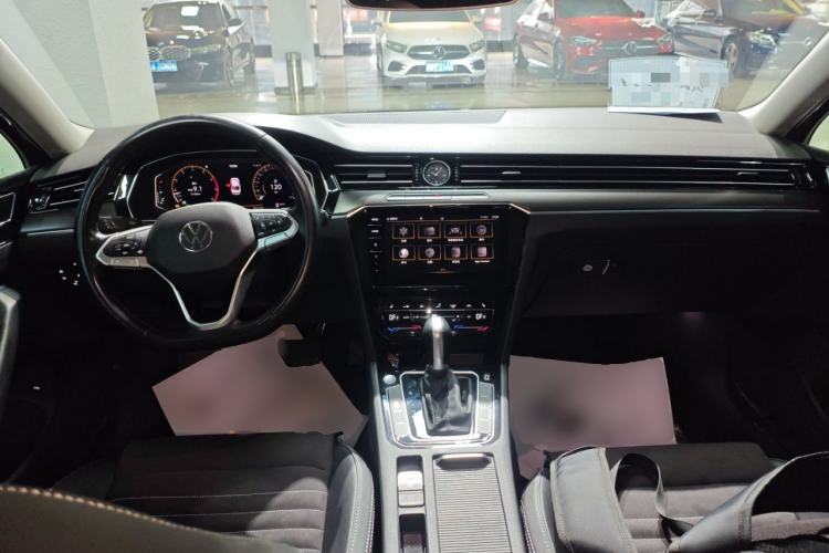 Used Volkswagen Magotan 2020 330TSI DSG Leading Model
