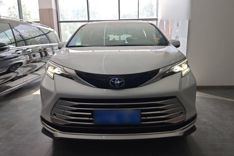 Used Toyota Sienna 2021 2.5L Hybrid Platinum Edition
