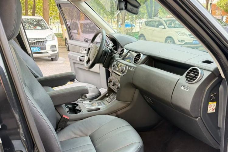 Used Land Rover Discovery 2015 3.0 SC V6 SE