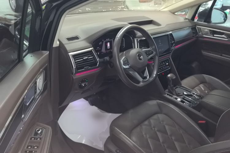 Used Volkswagen Viloran 2020 380TSI Prestige Edition
