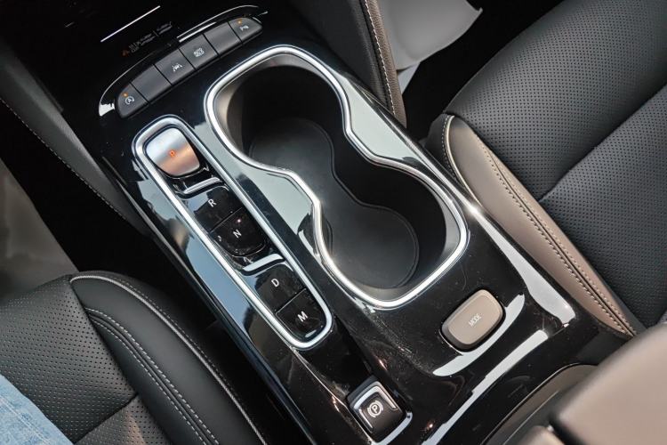 Used Buick Envision 2022 Facelift Encore S 652T Two-Wheel-Drive Luxury Model
