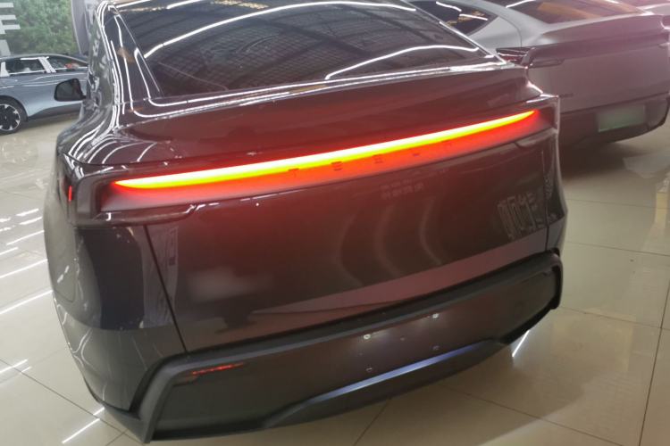 Used Tesla Model Y 2025 Rear-Wheel-Drive Version
