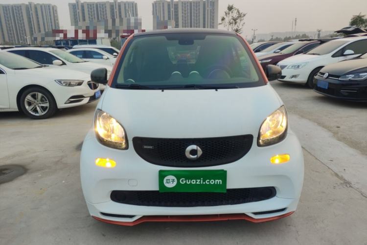 Used  fortwo 2015 1.0L 52 kW hardtop Dynamic version
