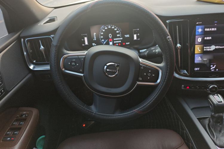 Used Volvo S60 2021 T4 Zhiyi Luxury Edition
