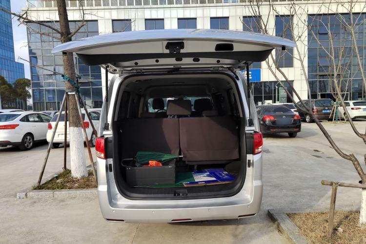 Used  M4 2019 Business & Travel Series 2.0L Manual Comfort Model China VI
