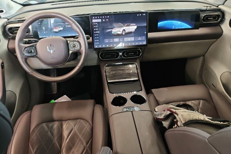 Used Leapmotor C11 2024 Range-Extended 300 Luxury Edition
