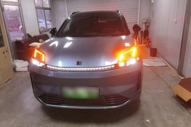 Used Lynk & Co 08 EM-P 2025 220 km All-Wheel-Drive Performance Halo
