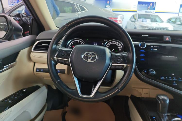 Used Toyota Camry 2019 2.5G Luxury Edition China VI Standard
