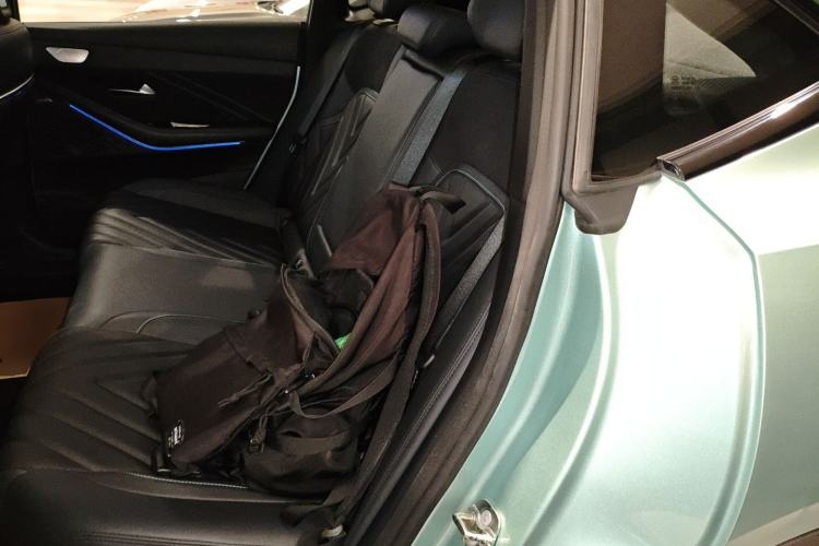 Used  SL03 2023 200Max Range-Extended Version
