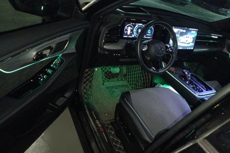 Used GAC Trumpchi GS8 2022 Dual-Engine Series 2.0TM Two-Wheel Drive Prestige Edition (7 Seats)
